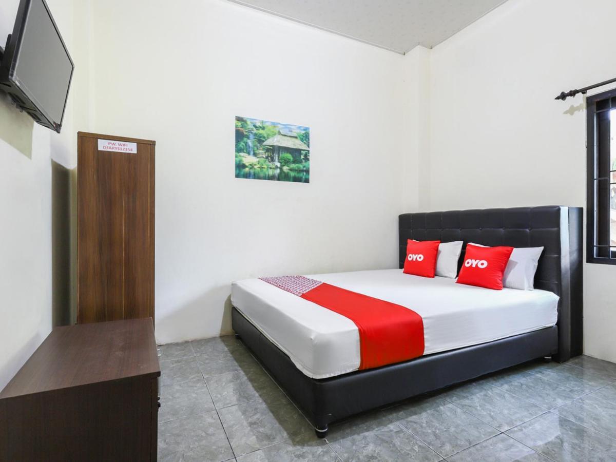 Oyo 3830 Dfarys Gh Syariah Hotell Balikpapan  Exteriör bild
