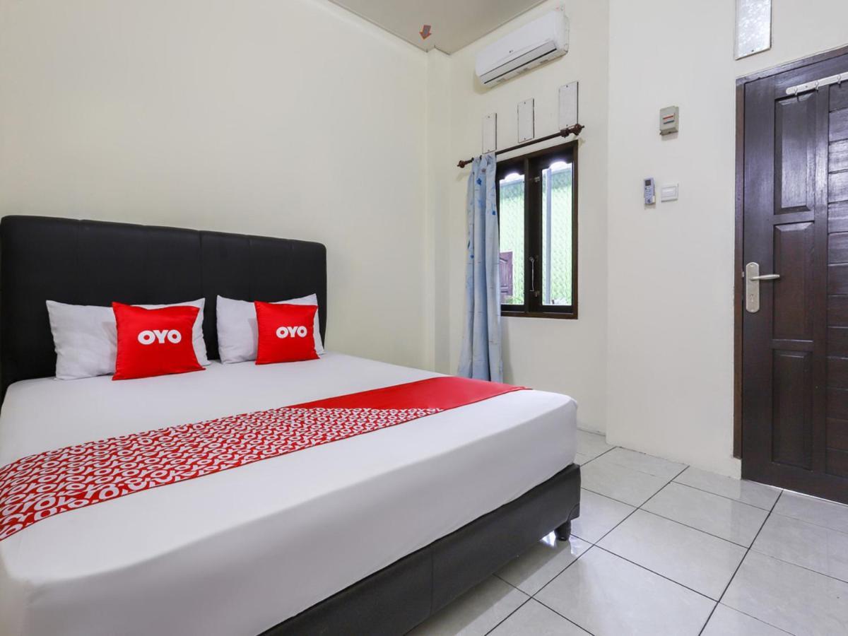 Oyo 3830 Dfarys Gh Syariah Hotell Balikpapan  Exteriör bild