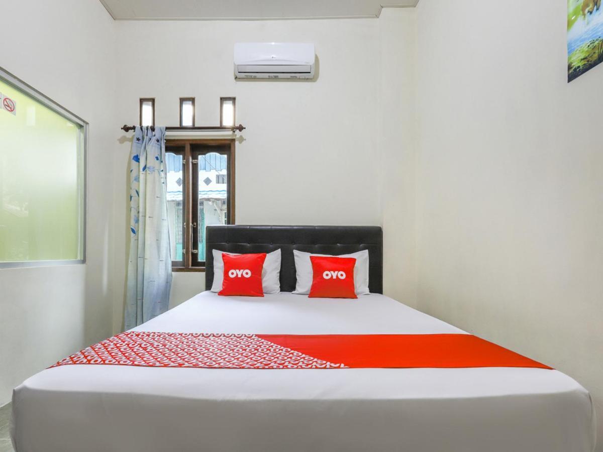 Oyo 3830 Dfarys Gh Syariah Hotell Balikpapan  Exteriör bild