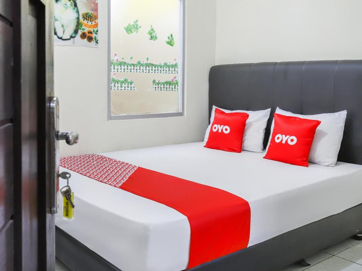 Oyo 3830 Dfarys Gh Syariah Hotell Balikpapan  Exteriör bild