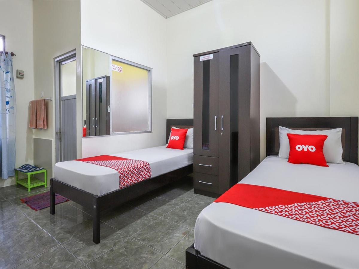 Oyo 3830 Dfarys Gh Syariah Hotell Balikpapan  Exteriör bild