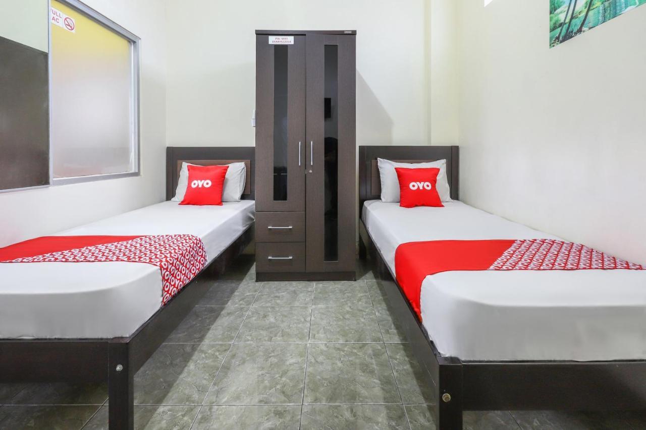 Oyo 3830 Dfarys Gh Syariah Hotell Balikpapan  Exteriör bild