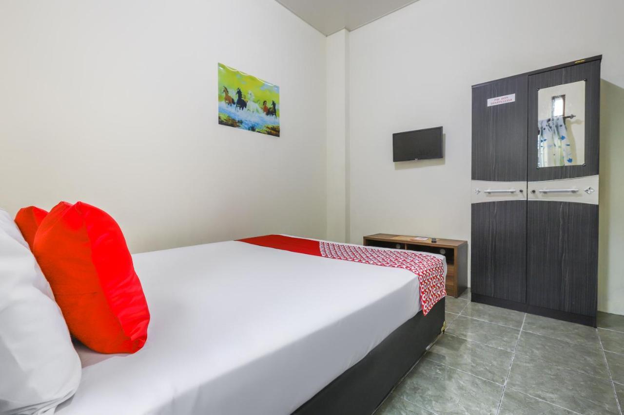 Oyo 3830 Dfarys Gh Syariah Hotell Balikpapan  Exteriör bild
