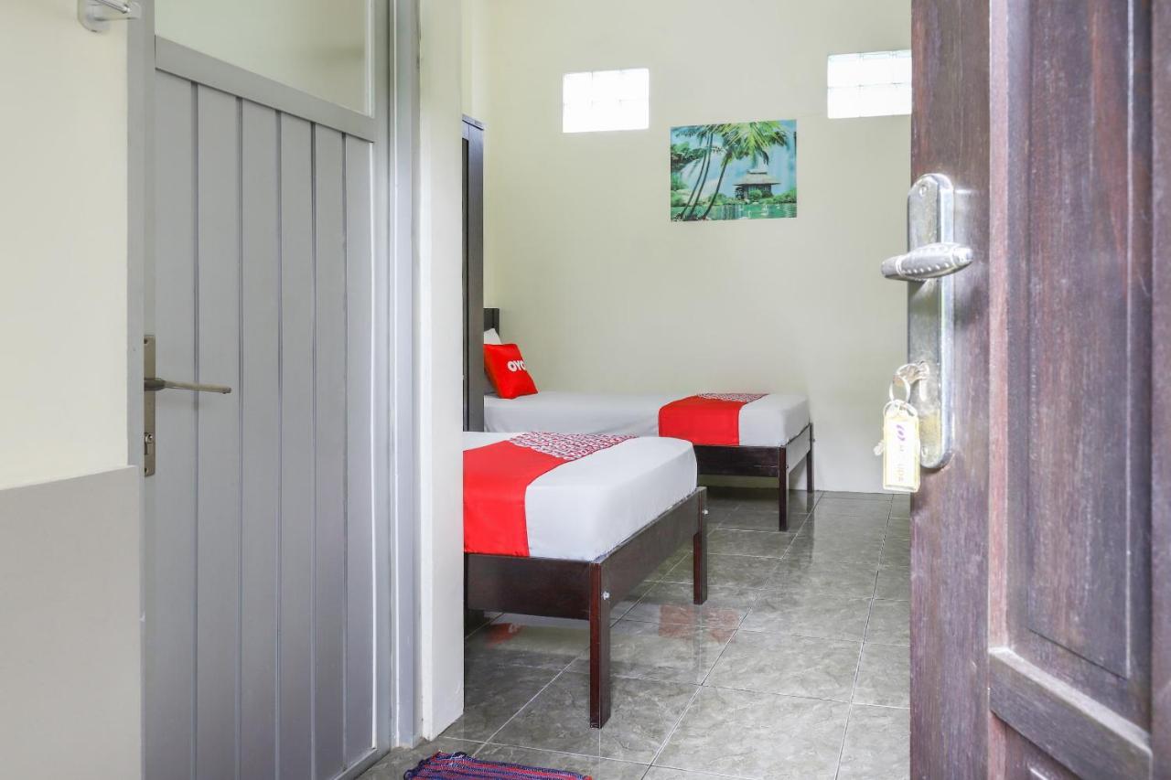 Oyo 3830 Dfarys Gh Syariah Hotell Balikpapan  Exteriör bild