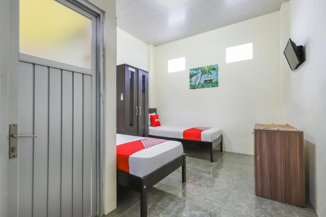 Oyo 3830 Dfarys Gh Syariah Hotell Balikpapan  Exteriör bild